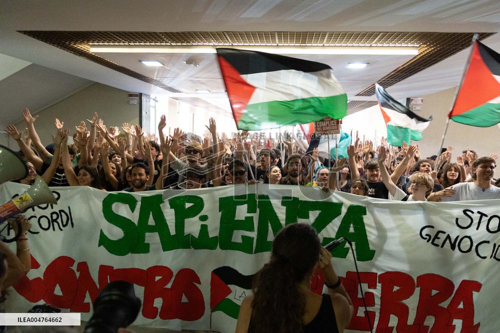 Students Demonstration to Support Palestine - Rome