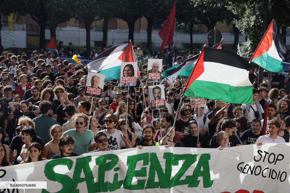 Students Demonstration to Support Palestine - Rome