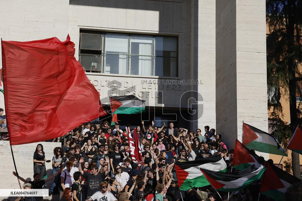 Students Demonstration to Support Palestine - Rome
