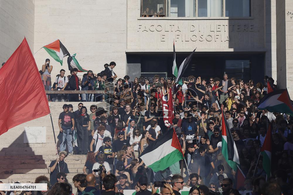 Students Demonstration to Support Palestine - Rome