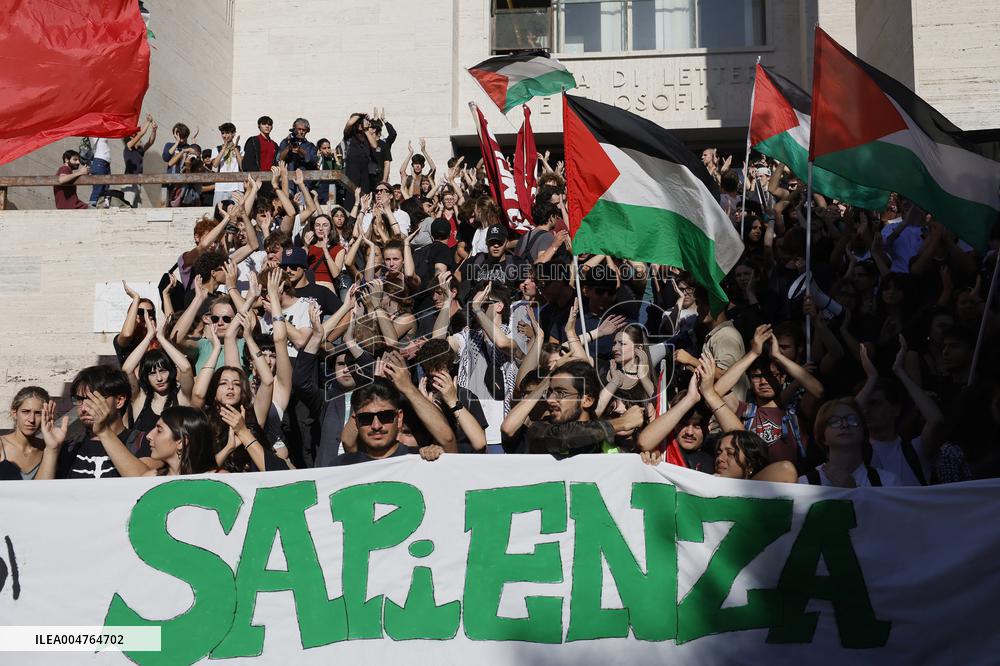 Students Demonstration to Support Palestine - Rome