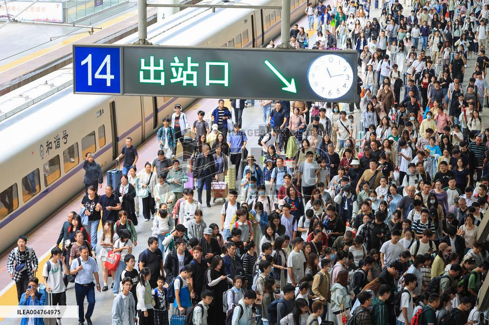 Railway Travel Peak During The National Day Holiday