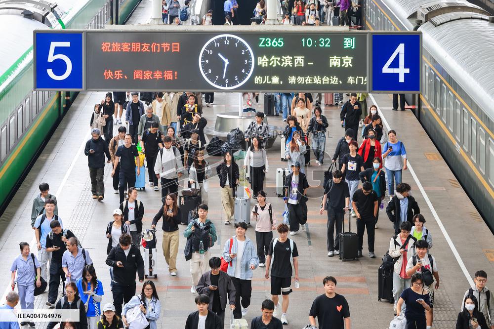 Railway Travel Peak During The National Day Holiday