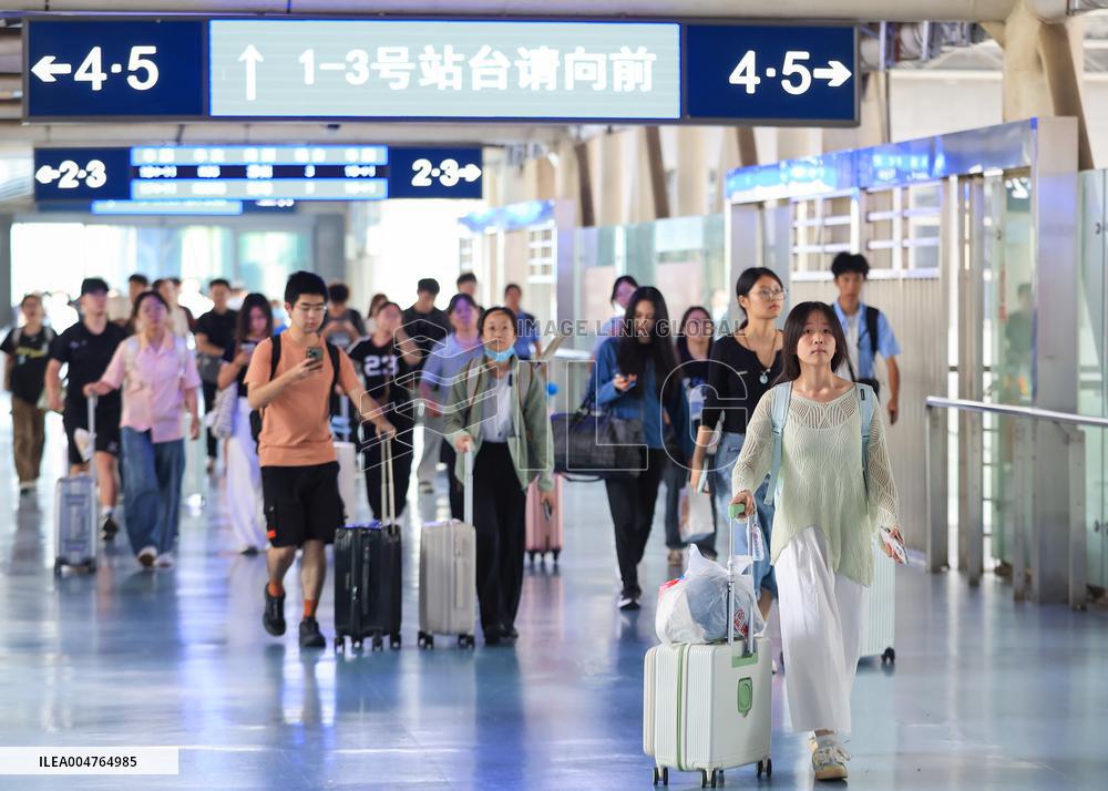 Railway Travel Peak During The National Day Holiday