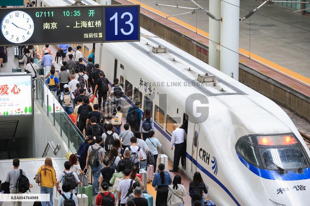 Railway Travel Peak During The National Day Holiday