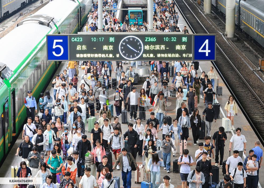 Railway Travel Peak During The National Day Holiday