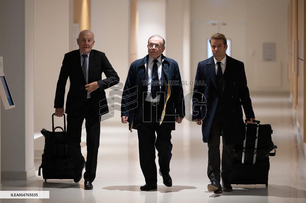 Former Casino CEO trial for stock price manipulation and corruption - Paris