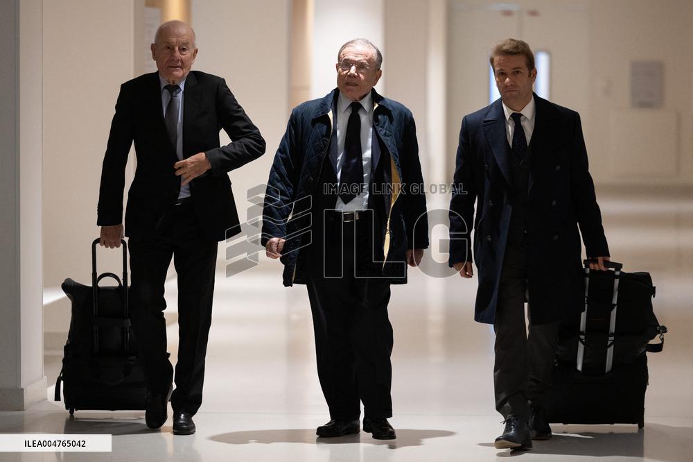 Former Casino CEO trial for stock price manipulation and corruption - Paris