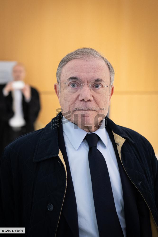 Former Casino CEO trial for stock price manipulation and corruption - Paris