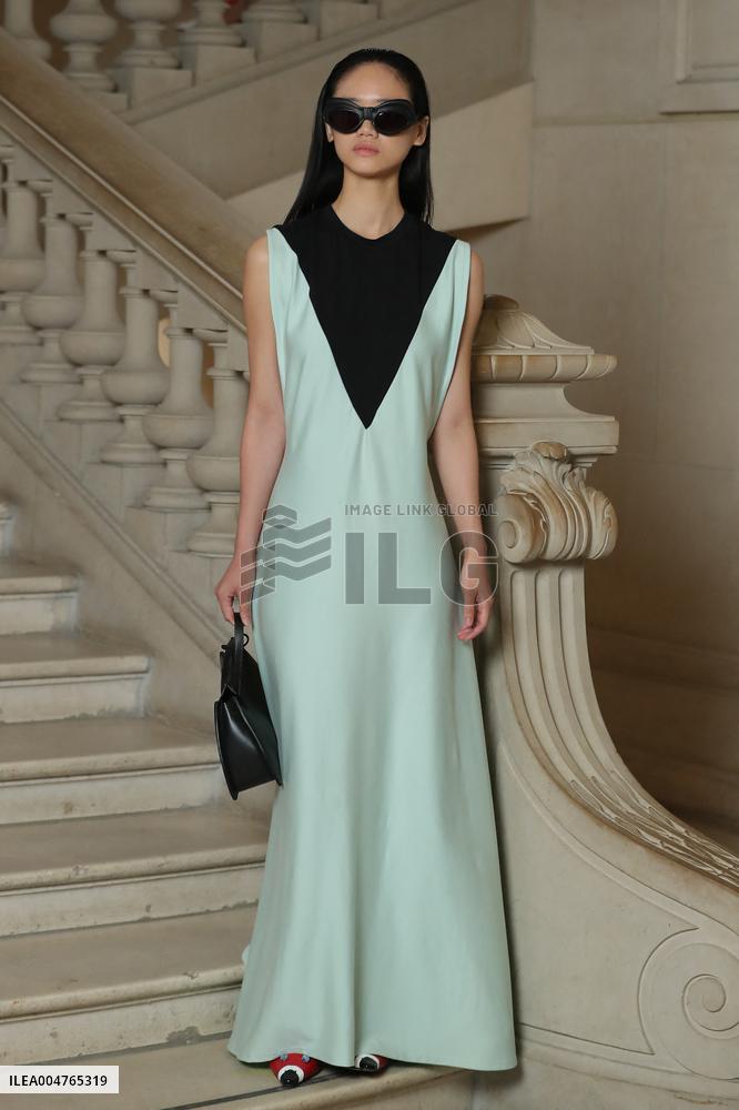 PFW - Maitrepierre Runway