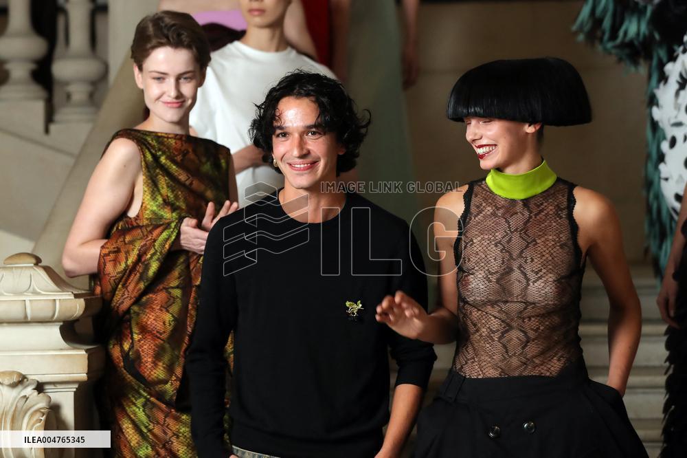 PFW - Maitrepierre Runway