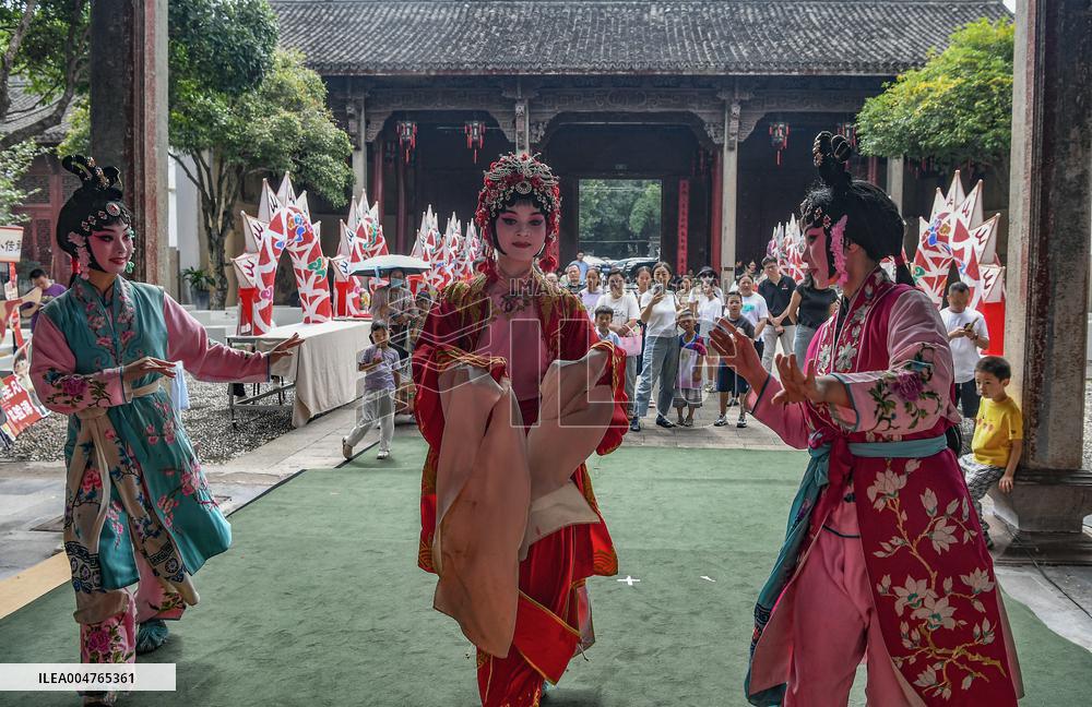 Cultural Tourism During National Day In China - China