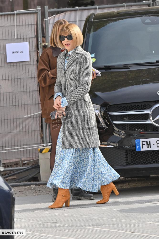 PFW Dior Outside Arrivals