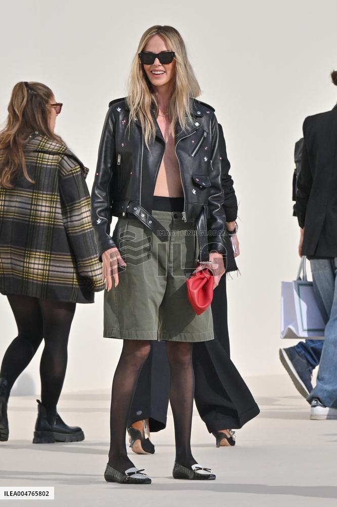 PFW Dior Outside Arrivals