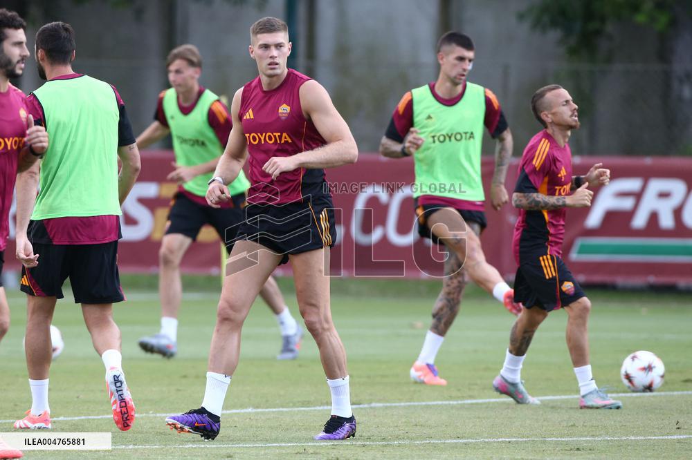 CALCIO - UEFA Europa League - AS Roma - Training and Press Conference