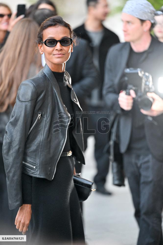 PFW Tom Ford Outside Arrivals