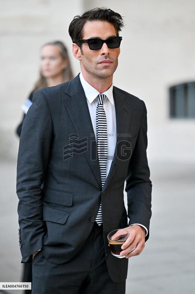 PFW Tom Ford Outside Arrivals