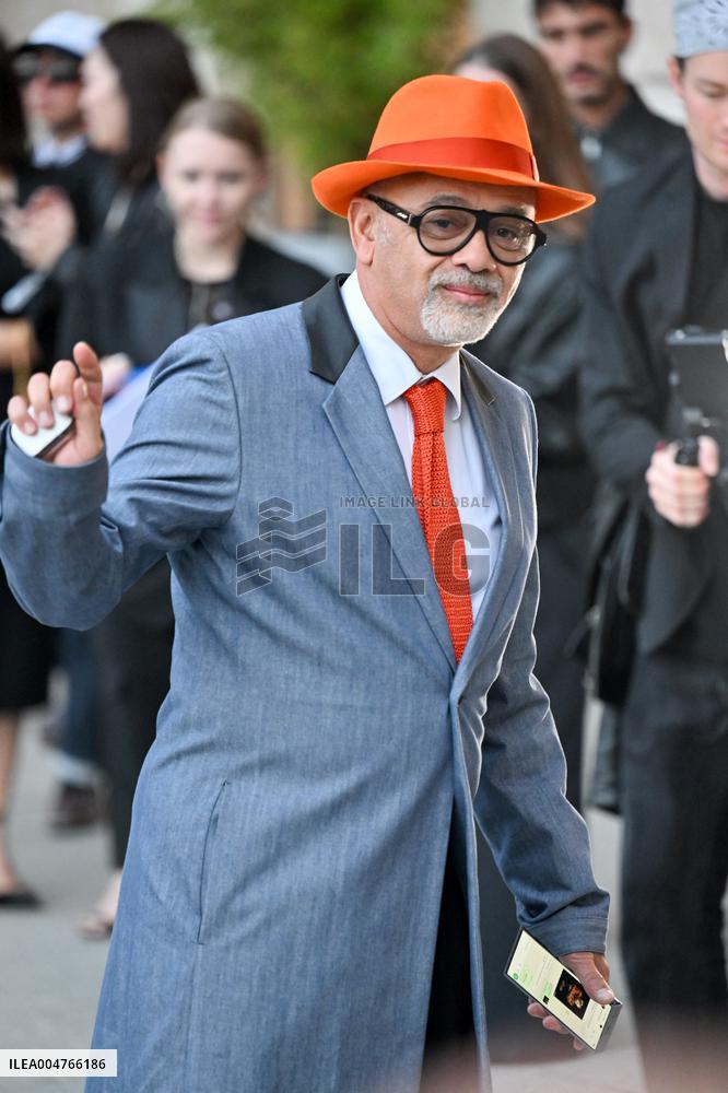 PFW Tom Ford Outside Arrivals