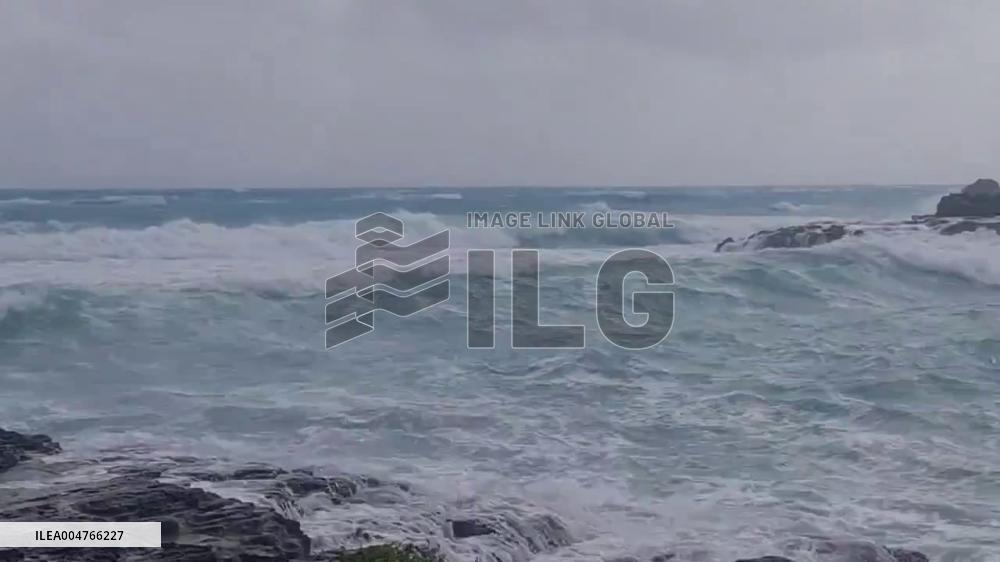 Bermuda: Rough Waves Crash Along Shore as Hurricane Imelda Approaches