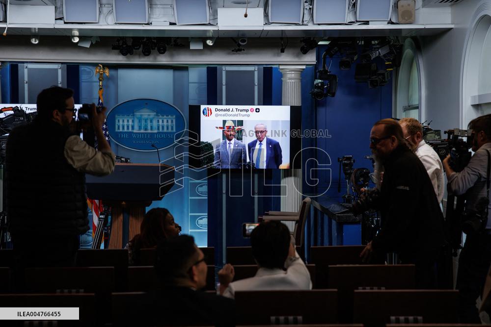 DC: White House Loops AI Generated Fake Video in Briefing Room