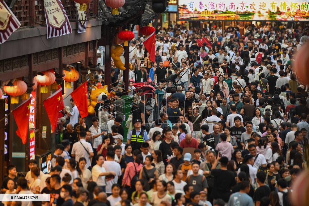 Confucius Temple Tourism in Nanjing