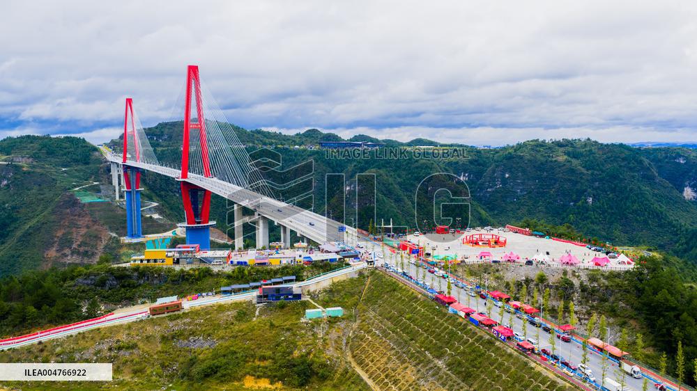 World's First Mountain Canyon Landscape Bridge