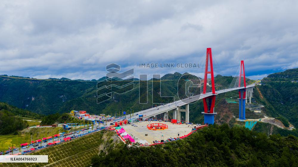 World's First Mountain Canyon Landscape Bridge