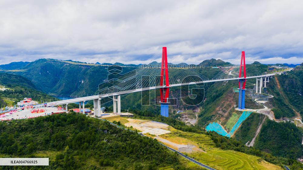 World's First Mountain Canyon Landscape Bridge