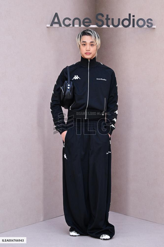 PFW Acne Studios Photocall