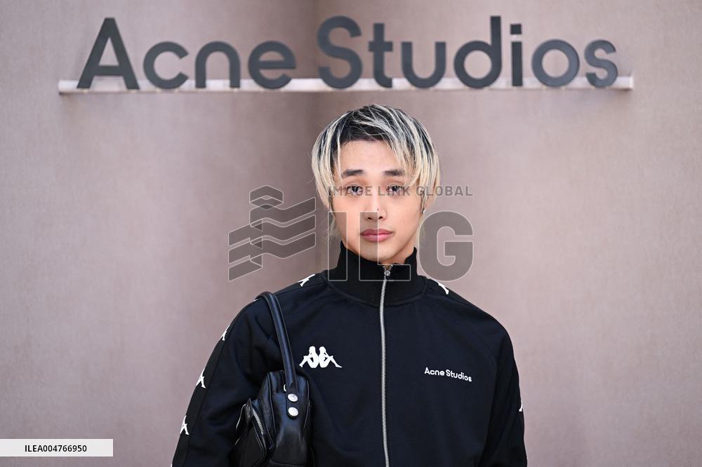 PFW Acne Studios Photocall