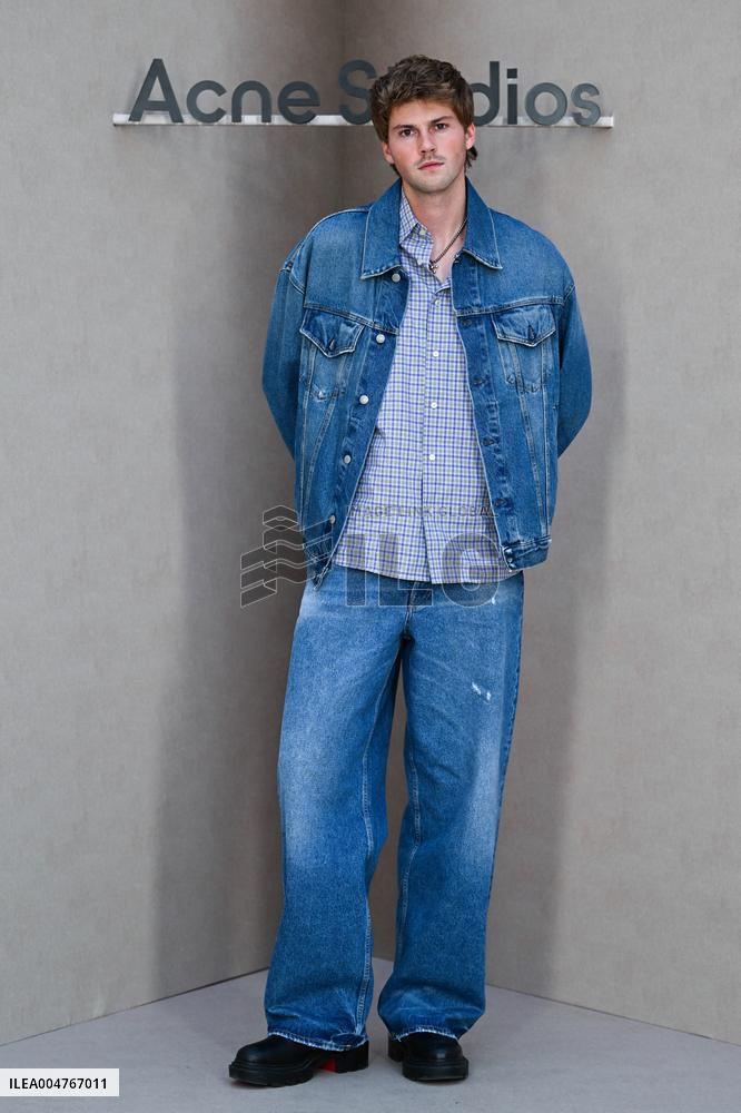 PFW Acne Studios Photocall