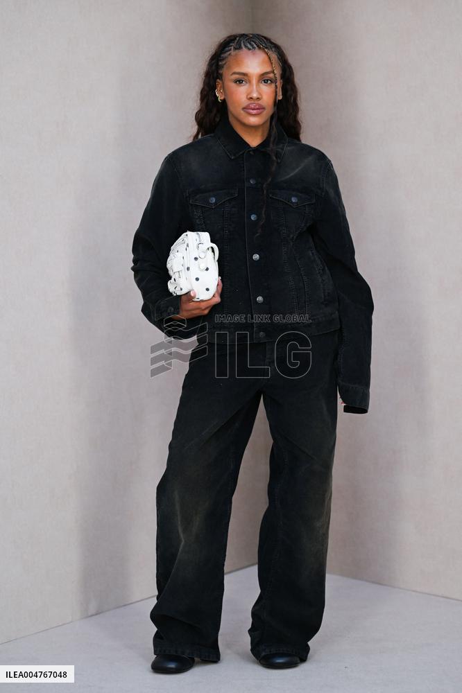 PFW Acne Studios Photocall