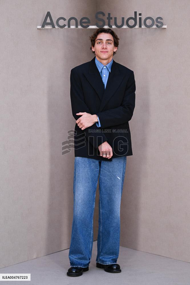 PFW Acne Studios Photocall