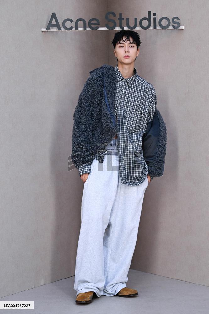 PFW Acne Studios Photocall