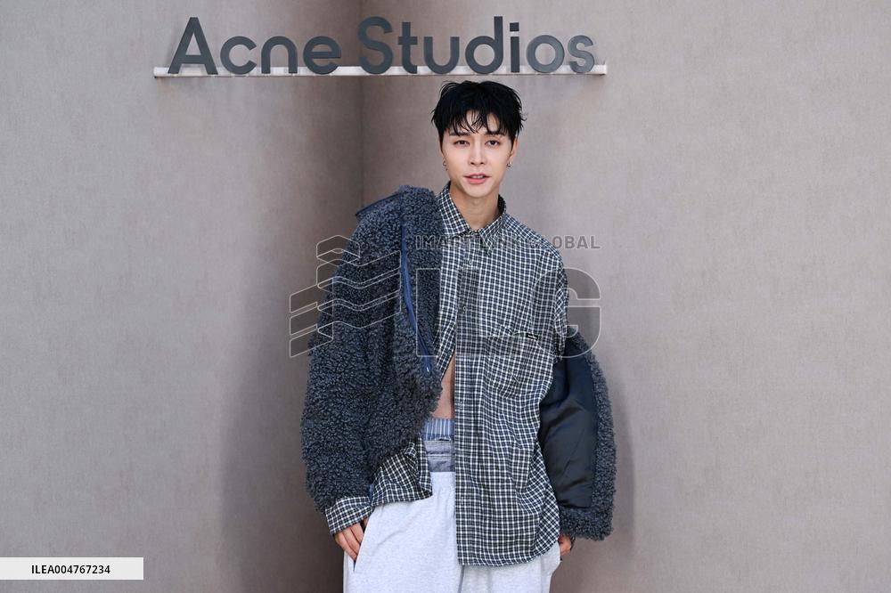 PFW Acne Studios Photocall