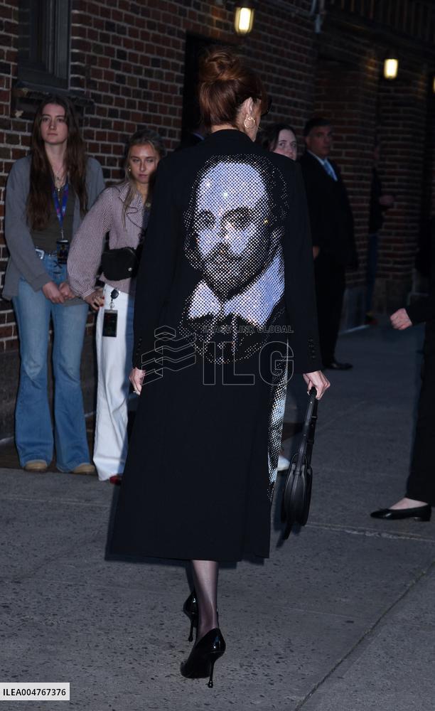 Julia Roberts At The Late Show - NYC