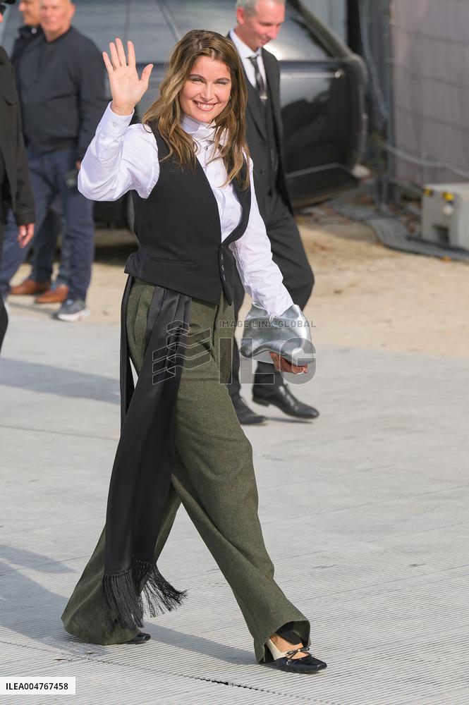 PFW - Christian Dior Outside Arrivals