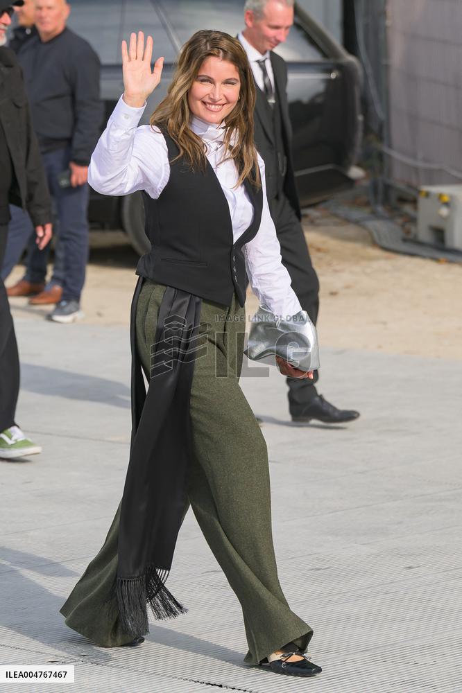 PFW - Christian Dior Outside Arrivals