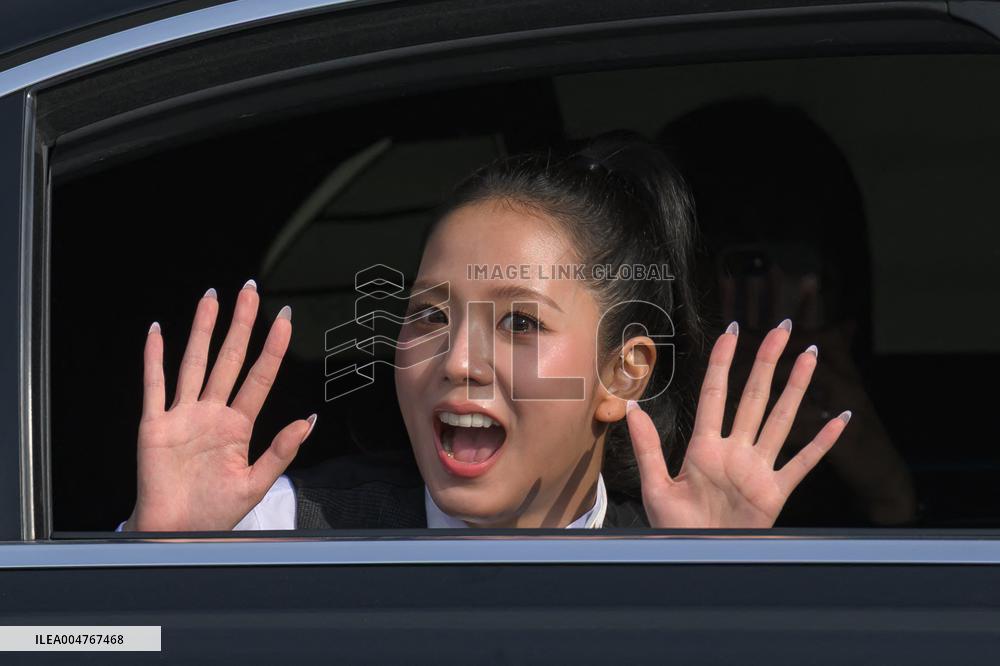 PFW - Christian Dior Outside Arrivals