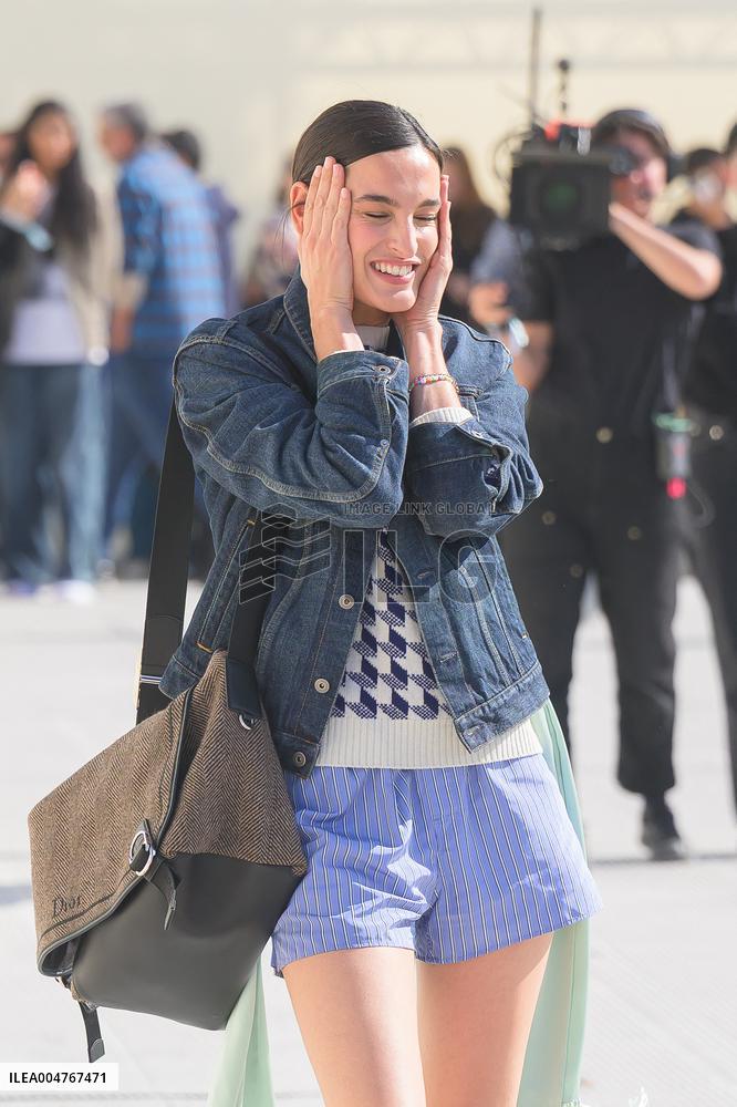 PFW - Christian Dior Outside Arrivals