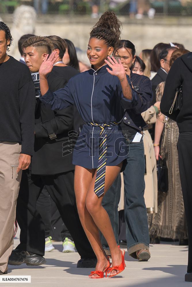 PFW - Christian Dior Outside Arrivals