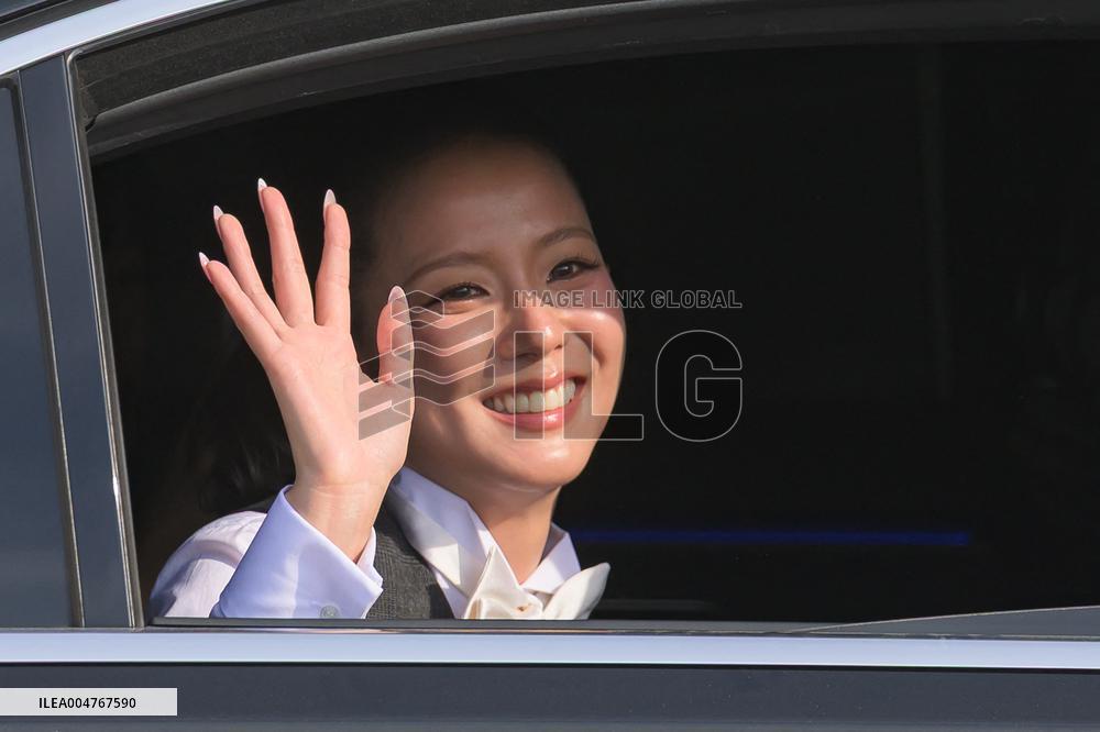 PFW - Christian Dior Outside Arrivals