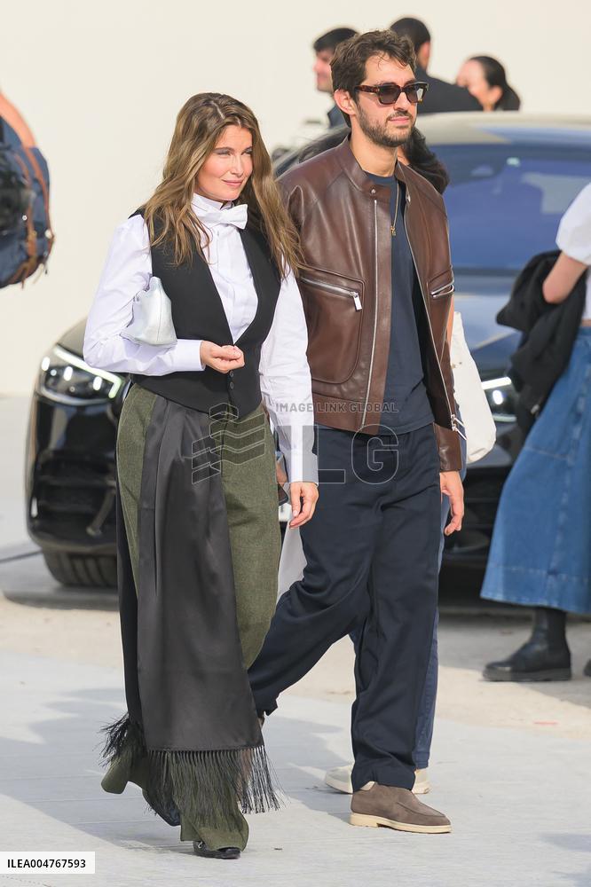 PFW - Christian Dior Outside Arrivals