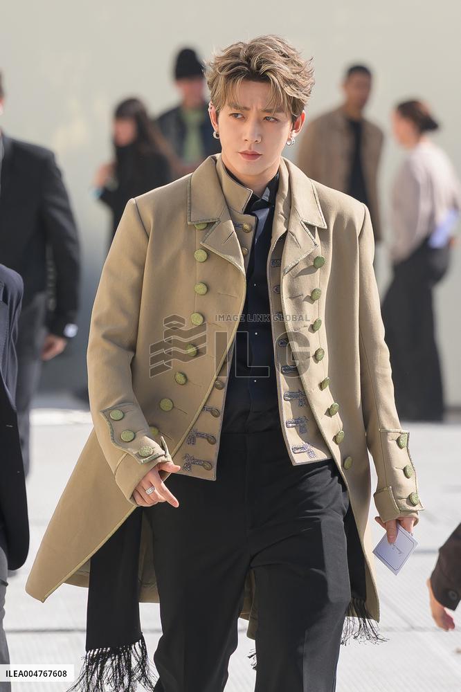 PFW - Christian Dior Outside Arrivals