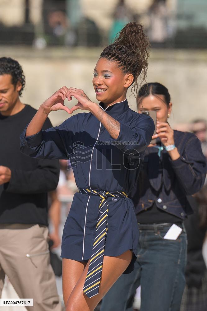 PFW - Christian Dior Outside Arrivals