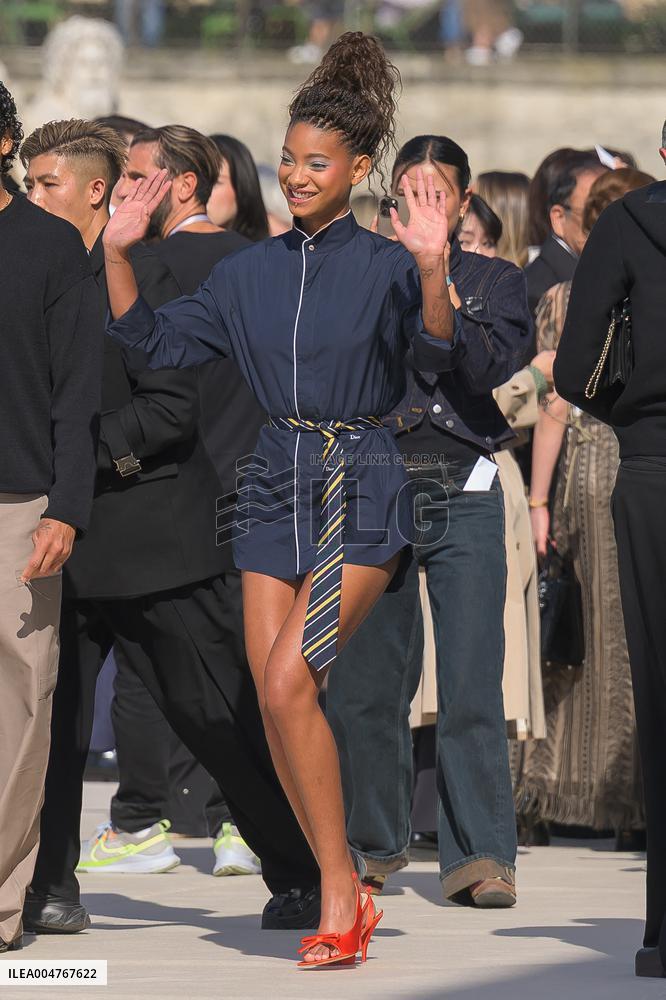 PFW - Christian Dior Outside Arrivals