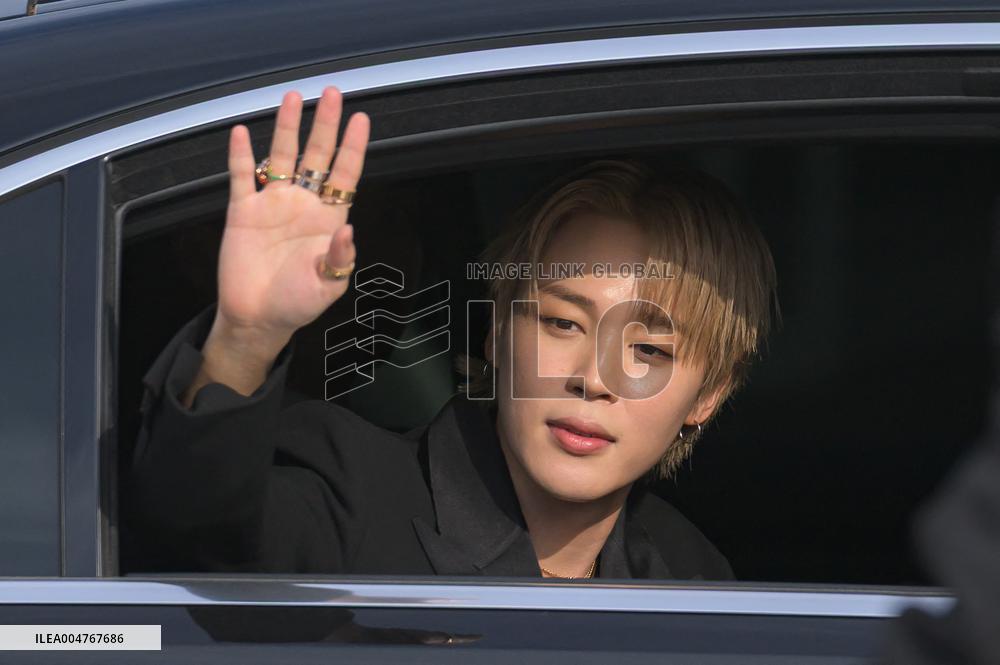 PFW - Christian Dior Outside Arrivals