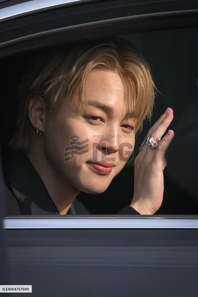 PFW - Christian Dior Outside Arrivals