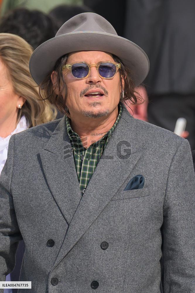 PFW - Christian Dior Outside Arrivals