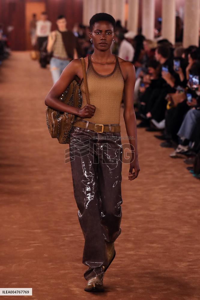 PFW - Acne Studios Runway